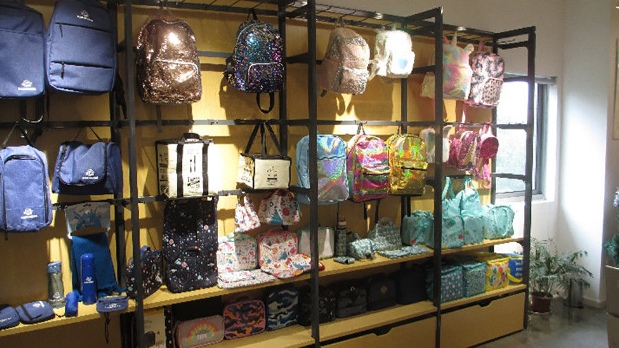 Dongguan Fangxin Gift Manufacturing Co., Ltd. dây chuyền sản xuất nhà máy
